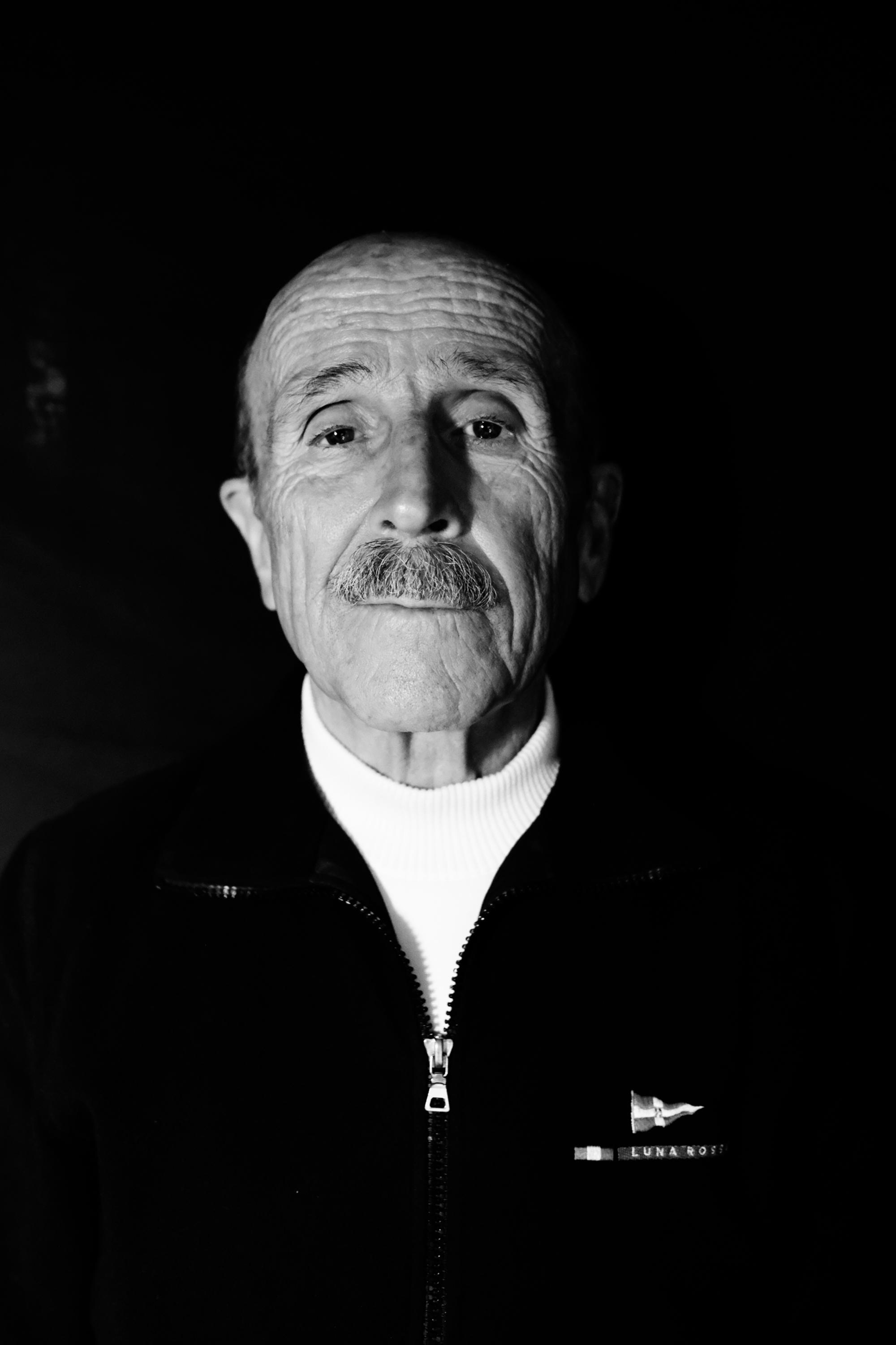 Antonio Roig -triángulos rosas